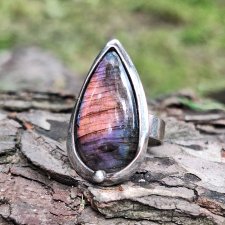 Purpurowa kropla - pierścionek regulowany