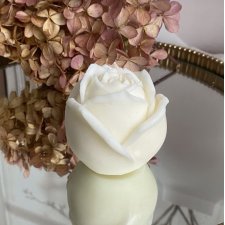 Świeca sojowa ekologiczna dekoracyjna "Rose" 57x60mm biała