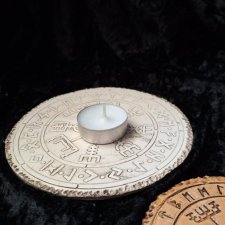 Ceramiczna podstawka rytualna - Kompas Wikinga (Vegvísir) z Valknutem i runami Futhark