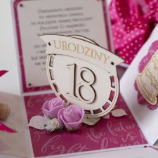 Pudełeczko prezent na 18 urodziny kartka 3d