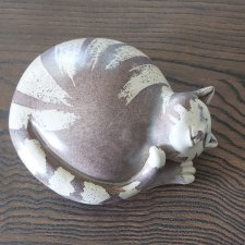 Dagmar Hampel Wiedeń lata 70-te  ceramiczna figurka  śpiący kot  mid century modern minimalizm
