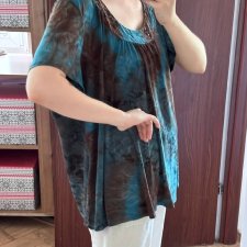 Tie-dye bluzka L.A. Blues z ozdobnym dekoltem boho oversize plus size 7XL / 54 / 26