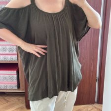 Oliwkowa bluzka Torrid (8-9XL) cold shoulder oversize letnia 8XL / 56 / 28