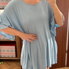 Jasnoniebieska oversize bluzka Vintage Love 7-8XL falbanowe rękawy 8XL / 56 / 28