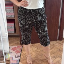 Czarne capri z białym haftem kwiatowym Talbots Woman Petites 14W XL / 42 / 14