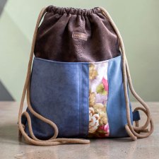 Brązowo-niebieski workoplecak z kieszeniami patchwork