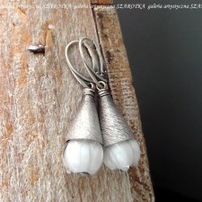 WHITE BUDS kolczyki z lampworku i srebra