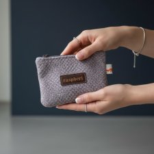 Portfelik welurowy z podszewką w kwiaty – etui na klucze i drobiazgi | Unikat 10 × 13 cm