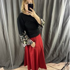 bluza z ekawami z haftem