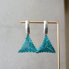 TRIANGLE GLAMOUR