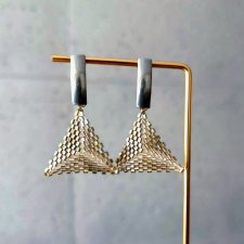 TRIANGLE GOLD