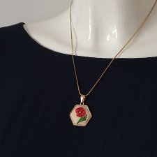 Ręcznie haftowany wisior  DLA ZYTY