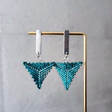 TRIANGLE GLAMOUR