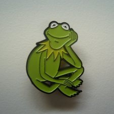 METALOWA EMALIOWANA PIN PRZYPINKA ŻABA KERMIT