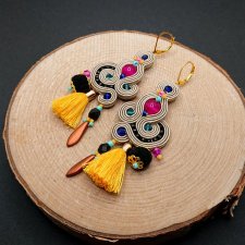 Beżowo-kolorowe kolczyki sutasz w stylu boho 16