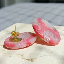 Kolczyki wkrętki – Różowe Marble ze Srebrem – Eleganckie – Stal szlachetna – Handmade sztyfty