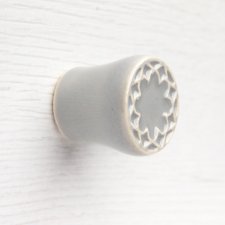 Ceramiczna gałka do mebli jasnoszara, wz.14