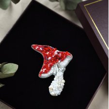3D Broszka ręcznie haftowana, Broszka muchomor, Unikatowa biżuteria