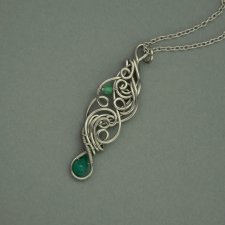 Wisiorek zielony onyks wire wrapping, stal chirurgiczna