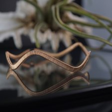 Rose gold wave - awangardowa bransoleta ze srebra i stopu rose gold filled