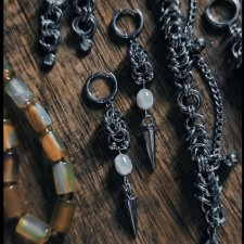 Kolczyki Chainmaille z perłą i kolcem | Stal chirurgiczna | Handmade | Hipoalergiczne