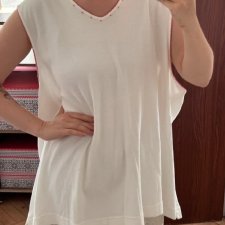 Liz & Me – Biała bluzka bez rękawów z czerwonym haftem i koralikami (plus size) 8XL / 56 / 28