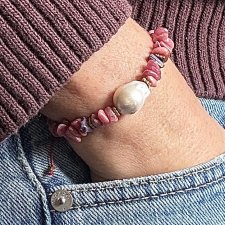 Bransoletka Boho Chic — rodonit, perła barokowa, koral i hematyt