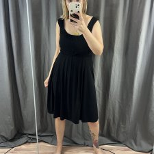 mała czarna