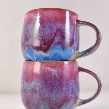 Purpurowy kubek ceramiczny z uchem, rękodzieło, kamionka, sygnatura