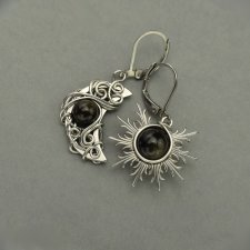 Asymetryczne kolczyki słońce i księżyc obsydian złocisty, stal chirurgiczna, wire wrapping
