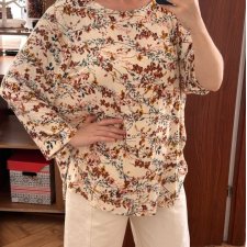 Emaline Woman Bluzka w Kwiaty Plus Size 5XL / 50 / 22
