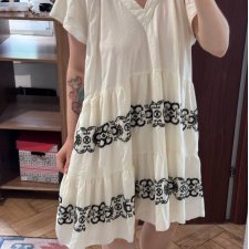 Old Navy Kremowa Sukienka z Haftem Plus Size  midi bawelna 4XL / 48 / 20