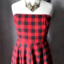 Urocza sukienka tartan krata XS S