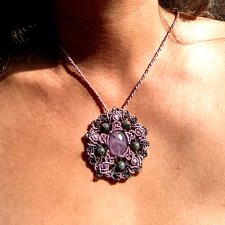 Mandala Gwiazda Pentagram Ametyst Larvikit naszyjnik pleciony mikro makram
