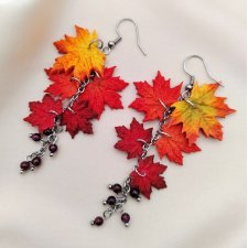Kolczyki jesienne z liśćmi klonu handmade 8 cm stal chirurgiczna granat