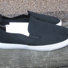 Nowe tenisówki - 40