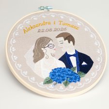 Personalizowana pamiątka ślubna, haft w tamborku