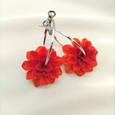 Miniaturowe kolczyki dalie na kołach, kwiaty z gliny polimerowej, handmade