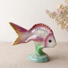 Figurka rybki porcelana Hollohaza Węgry lata 60 różowa, ręcznie malowana, złocenia Vintage