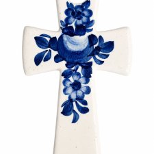 Ceramiczny krzyż Bolesławiec – kobaltowe kwiaty