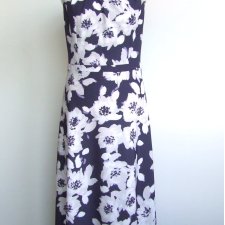 granatowa sukienka midi w kwiaty r.38