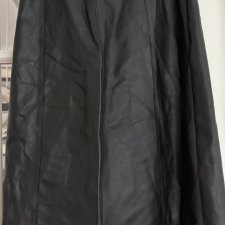 Skórzana czarna  spódnica H &M rozmiar 38