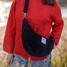 Torebka crossbody z grubego sztruksu Czarna