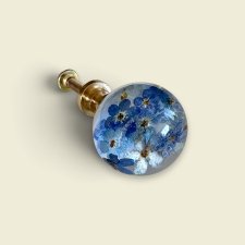 Gałka meblowa NIEZAPOMINAJKA 30 mm - kwiaty w żywicy - Raindrops White