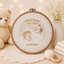 Haftowana personalizowana pamiątka chrztu,narodzin w oprawie 20 cm