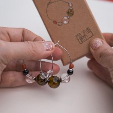 Błyszczące wieczorowe kolczyki koła z kamieniami