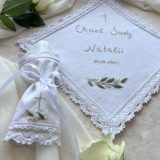 Haftowana szatka do chrztu