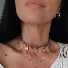 Choker z zielonym agatem i spiralnymi zawieszkami