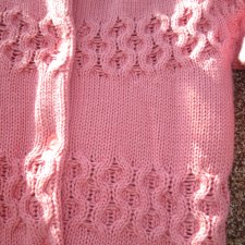 Zapinany sweterek - 86