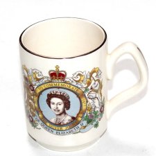 SADLER KRÓLOWA ELŻBIETA QUEEN ELIZABETH stary kubek 1977